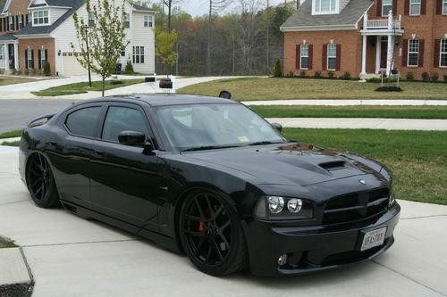 Dodge Charger SRT8 6.1 HEMI